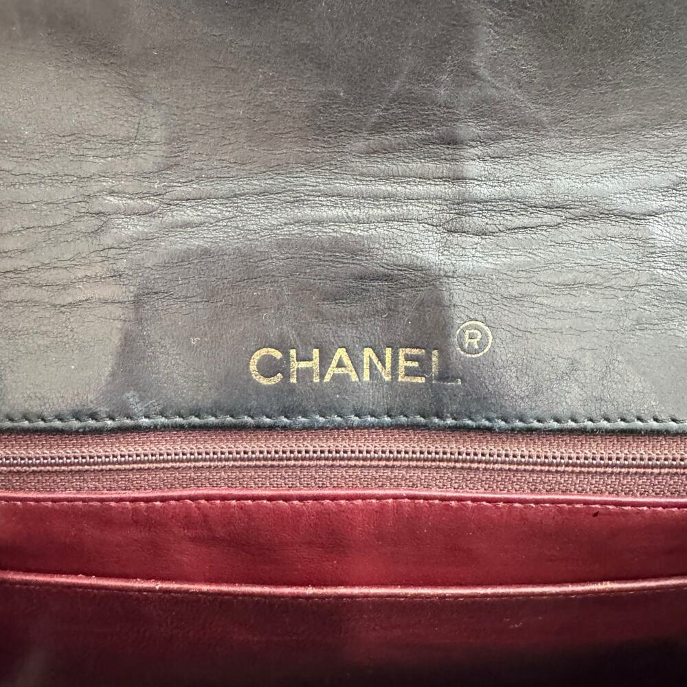 Chanel Vintage Round Flap Matelasse Shoulder Bag - Picture 11 of 16